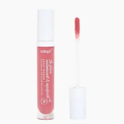 Adopt Glittery Lip Gloss With A Wow Effect!